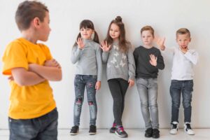 Read more about the article קודים חברתיים שקופים: איך לעזור לילד עם קשיים תקשורתיים לרכוש חברים (ולשמור עליהם)?